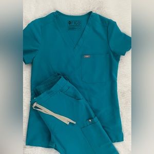 Figs Teal scrub set